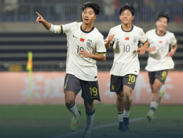 中国U17男足热身赛2-0胜塔吉克斯坦 备战亚洲杯