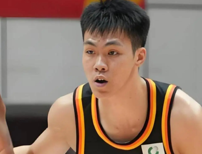 深圳防守策略成功限制庞峥麟，广东失误致败