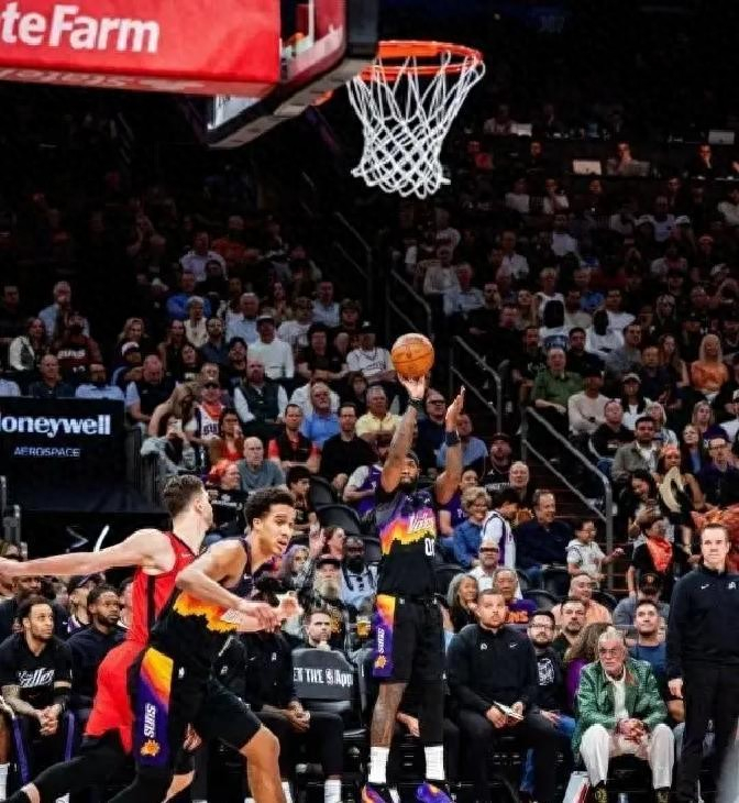 火箭逆转太阳21分大翻盘 7连胜锁定西部前四